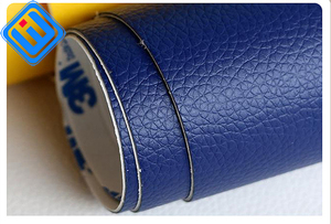 Autocollants en vinyle imitation <span class=keywords><strong>cuir</strong></span> PVC gaufré imperméable auto-<span class=keywords><strong>adhésif</strong></span> en gros <span class=keywords><strong>pour</strong></span> siège de voiture, <span class=keywords><strong>canapé</strong></span> et rembourrage avec dos en velours - Product Image 3