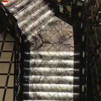 Marches et contremarches d'escalier modernes, écologiques, durables, en marbre lilas, personnalisées, avec veines blanches et violettes de New York, antidérapantes et sûres pour l'intérieur