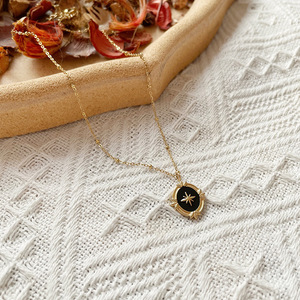 <span class=keywords><strong>Collana</strong></span> Stella Polare per Ragazze, Gioiello Lolita <span class=keywords><strong>con</strong></span> Stella a Otto Punte in Smalto Nero, Catena in Acciaio Inossidabile - Product Image 1