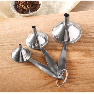 Conjunto de Funis de Cozinha Mini em Aço Inoxidável 3 em 1, Ferramenta de Filtragem de Óleo, Funil de Cabo Longo para Transferência de Óleos e Líquidos - Product Image 6