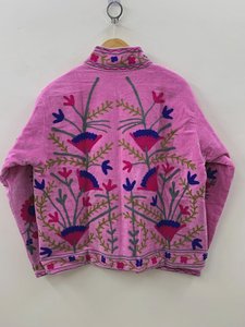 Chaqueta Bordada Suzani de Terciopelo Hecha a Mano, Abrigo de Invierno Bohemio Vintage, Prenda Exterior Étnica Unisex, Regalo de Boutique de la India - Product Image 4