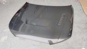 Capot en fibre de carbone avec aération pour Audi A4 / S4 B8 (2008-2012) |   Remplacement du capot avant de style <span class=keywords><strong>V</strong></span> |   Ajustement de style OEM - Product Image 4