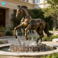 Sculpture de fontaine à eau en bronze antique personnalisée représentant un cheval, œuvre d'art sculptée et objet de collection pour piscines