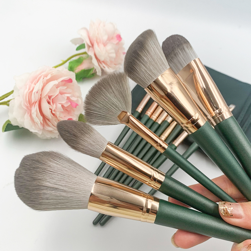 Premium Luxury Pearl White Makeup Brush