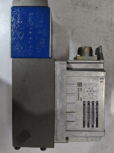 วาล์วควบคุมทิศทางแบบสัดส่วน Rexroth รุ่น 4WRPEH 4WRPEH6C3B12L-3X/M/24A1 - Product Image 3
