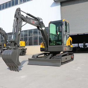 Mini-excavatrice de 4 tonnes en stock, excavatrice sur chenilles, modèle 40, petite pelle pour le désherbage dans les cours et les champs - Product Image 1