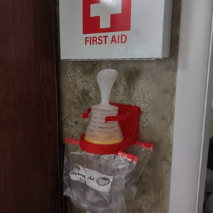 อุปกรณ์ปฐมพยาบาลพลาสติกแบบติดผนังสำหรับ <span class=keywords><strong>LifeVac</strong></span> - Product Image 3