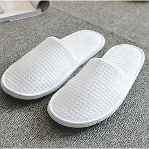 Fabrika sıcak satış beyaz terlik özel Logo nakış logosu kapalı Toe Waffle tek kullanımlık otel terliği - Product Image 4