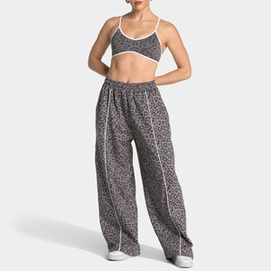 L-6243 <span class=keywords><strong>Set</strong></span> Sportivo da <span class=keywords><strong>Donna</strong></span> con Stampa Leopardata, Completo Yoga con Reggiseno e Leggings Senza Cuciture, <span class=keywords><strong>Set</strong></span> per Pilates e Fitness - Product Image 4