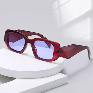 Gafas de Sol Cuadradas Retro de Diseño Steampunk Personalizadas, Protección UV400, Montura Gruesa Moderna para el Uso Diario - Product Image 2