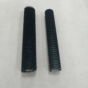 28*100mm Brosse à rouleau à poils naturels Poils de porc noirs avec anneau en acier pour la peinture - Product Image 4