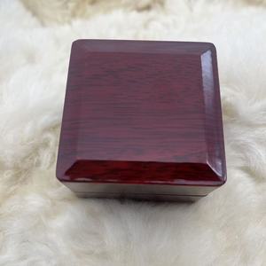 Scatola <span class=keywords><strong>per</strong></span> Anello del Campionato Sportivo, <span class=keywords><strong>Confezione</strong></span> <span class=keywords><strong>Regalo</strong></span> <span class=keywords><strong>in</strong></span> <span class=keywords><strong>Legno</strong></span> Massiccio <span class=keywords><strong>per</strong></span> Gioielli - Product Image 5