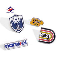 LZY 20Y Prix usine Épingles à chapeau personnalisées de haute qualité, badges métalliques mexicains avec logo pour casquettes et vêtements, épingles à chapeau en émail souple personnalisées pour la mode