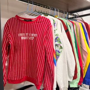 <span class=keywords><strong>เสื้อ</strong></span>ผ้ามือสองแบบคละรวม สไตล์เรโทร แฟชั่นโอเวอร์ไซส์ คอกลม แขนสั้น สำหรับเด็กชายและเด็กหญิง ยูนิเซ็กซ์ ร้านขายของ<span class=keywords><strong>มือ</strong></span>สอง สตรีทแวร์ Y2K - Product Image 4