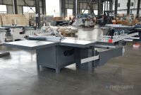 Scie à panneaux horizontale de haute précision avec une capacité de 3200 mm pour la coupe du bois