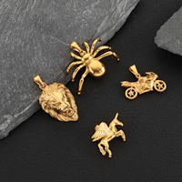 Bijoux Punk pour Hommes, Pendentif Tête de Cheval Lion Étanche en Acier Inoxydable Plaqué Or 18K, Pendentif Sac à Monnaie en Acier Inoxydable