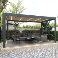 Pergola motorisée en aluminium à lames orientables avec télécommande, pergola de luxe pour jardin de villa et loisirs au bord de la piscine