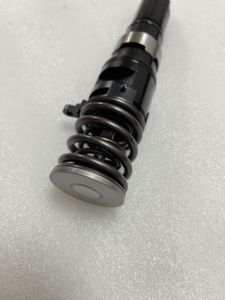 Los inyectores de combustible diésel del motor son T402742, T402743, 4647615 y 4647614. - Product Image 2