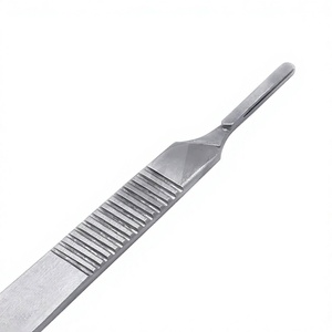 10 Estériles # 15 Cuchillas Quirúrgicas # 3 Bisturís Manuales con Certificación CE, Mango Ergonómico Dorado, Instrumentos Médicos, Dentales y Quirúrgicos - Product Image 5