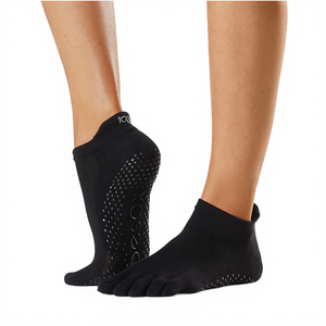 Wholesale Crew Autumn Non-slip Yoga <b>Socks</b> for Women Aerial <b>Grip</b> Pilates Dance Barret Ballet Custom Logo <b>Socks</b> - Product Image 4