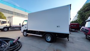 Nouveau <span class=keywords><strong>camion</strong></span> frigorifique Isuzu 100P 4x2 5 tonnes diesel manuel, transport mobile, <span class=keywords><strong>camion</strong></span> frigorifique, <span class=keywords><strong>camion</strong></span> de livraison de crème glacée à <span class=keywords><strong>vendre</strong></span> - Product Image 3