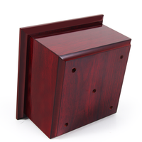 En stock Accessoires de trophée Socle en bois rouge pour trophées de compétition sportive
