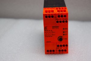 Dold BH7925.96/002รีเลย์ความปลอดภัย ac/ DC24V + AC230V 3-30S 0056239ใช้ - Product Image 5