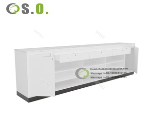 Vente directe en usine de luxe Comptoir de réception <span class=keywords><strong>Salon</strong></span> de beauté Hôtel Département des visites Réception Table en bois - Product Image 1
