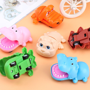 Small Candy Toys Promotional Gift Toys Big Mouth Dog Bite Animals Cars Pull Back Mini Toy for Kids