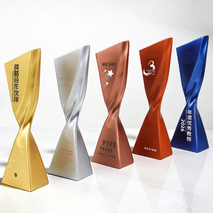 Trofeos personalizados premium, premios de metal, premio de reconocimiento con logotipo grabado, caja de regalo para ceremonias corporativas, regalos para competencias deportivas. - Product Image 2
