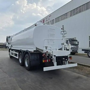Camión Cisterna de Agua Isuzu GIGA VC66 de 20000 Litros 6x4 en Venta - Product Image 5
