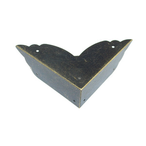 Antique Bronze Black Iron <b>Corner</b> Brace 7Cm Q235 Steel Drawer Hardware Protective <b>Bracket</b> <b>For</b> Furniture Decoration - Product Image 5