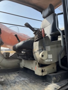 Excavadora hidráulica de orugas de 20 toneladas original de Japón Hitachi 200, excavadora usada, excavadora Hitachi Ex200 - Product Image 6