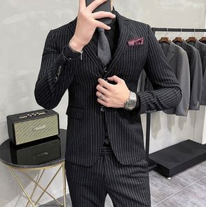 بدلة رجالي مخططة من ثلاثة قطع مزودة بأزرار مفردة مقاسات من <span class=keywords><strong>M</strong></span> إلى 5XL بدلة رسمية للرجال مناسبة للعمل (جاكيت + صديري + بنطلون) - Product Image 3