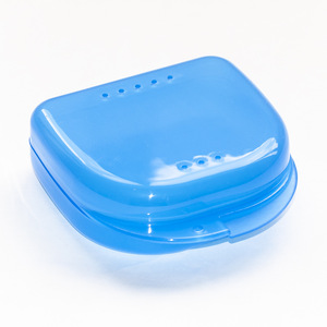 Boîte de rangement en plastique pour prothèses dentaires HUIYA, petite à moyenne taille, pour le soin des prothèses. - Product Image 3