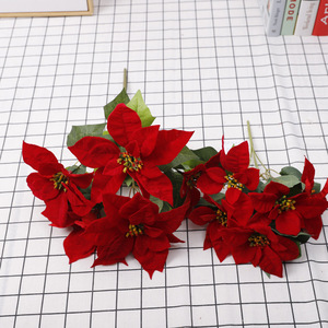 Flores Navideñas Artificiales de Poinsettia Rojas de Plástico para Decoración Interior y Exterior al por Mayor QH-55006 - Product Image 2