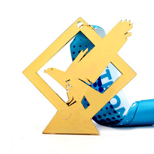 Médailles de récompense personnalisées en gros avec émail de couleur personnalisée, design d'aigle en métal doré pour les compétitions sportives et les souvenirs - Product Image 2