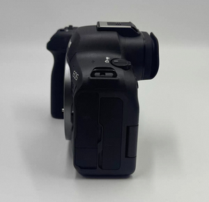 Appareil photo numérique hybride plein format EOS R6 Mark II, boîtier sans rayures, occasion - Product Image 3