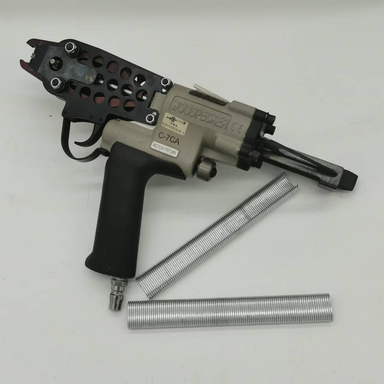 Woodpecker Brand Cheaper PRICE Pneumatic Hog Ring Gun C7C C7E Air Stapler Piston Nail Gun