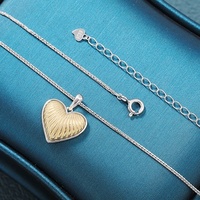 Collar con colgante de corazón de plata de ley 925 SPJ, listo para enviar, chapado en oro de 18 quilates, minimalista, de lujo, regalo de San Valentín, cadena para clavícula