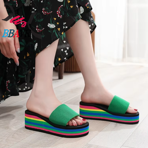 Sandalias de Plataforma para Mujer, Estilo Europeo 2026, con Rayas de Colores, Parte Superior de EVA, Modernas, Casuales, con Plataforma y Tacón de Cuña - Product Image 4