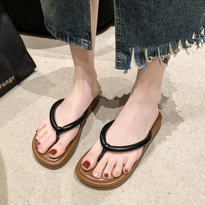 Sandales de plage élégantes et polyvalentes pour femmes, pour une utilisation en extérieur en été, avec design antidérapant, tendance et respirantes - Product Image 6