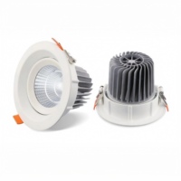 Spot encastré LED réglable en aluminium au design moderne, IP44, anti-éblouissement, CRI 90 élevé, dimmable pour l'éclairage domestique et de bureau