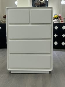 Comò Moderno Bianco in Legno a 5 Cassetti per Camera da Letto, Design Contemporaneo per Soggiorno - Product Image 6