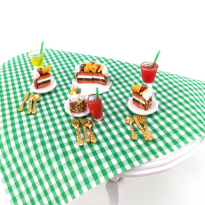 Mini-plat à gâteau en céramique miniature pour maison de poupée, assiette et couteau en métal, fourchette et cuillère (un ensemble = 4 assiettes + 4 couteaux, fourchettes, cuillères)) - Product Image 5