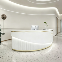 Comptoir de réception incurvé sur mesure avec éclairage LED, comptoir moderne pour salon de beauté, hall d'hôtel, bureau