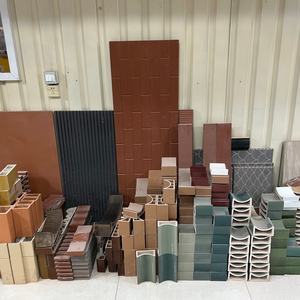 Carreaux muraux extérieurs en céramique <span class=keywords><strong>rouge</strong></span>, <span class=keywords><strong>couleur</strong></span> RAL 7036, carreaux décoratifs flexibles ; Briques creuses en argile <span class=keywords><strong>rouge</strong></span> - Product Image 3