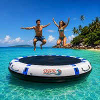 Trampoline aquatique gonflable flottant avec tube en PVC durable, surface de saut hautement élastique pour les centres de villégiature, les lacs, les plages et les activités aquatiques