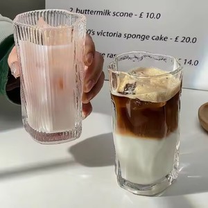 Fábrica al por mayor Simple bebida fría vino café taza de vidrio de forma <span class=keywords><strong>Irregular</strong></span> helado americano Latte taza de café jugo de vidrio - Product Image 2