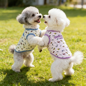 Gilet per Pomeranian Colorato come Macaron, Vestiti Estivi per Cani e Gatti con Stampa di Animali Cartoon, Stile Moderno - Product Image 1